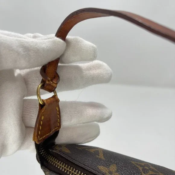 •SOLD•  Louis Vuitton Monogram Pochette Accessories - Picture 11 of 15